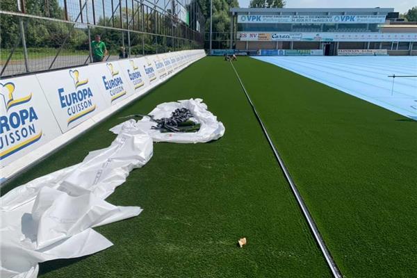 Renovatie kunstgras voetbalveld - Sportinfrabouw NV